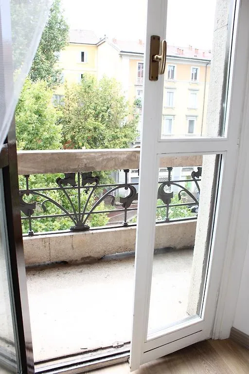 Porta Romana Apartment Милан Италия